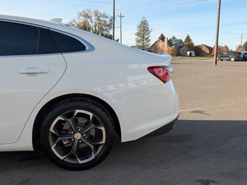 Used 2022 Chevrolet Malibu LT image 6