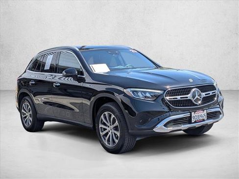 Certified 2023 Mercedes-Benz GLC 300 4MATIC image 3