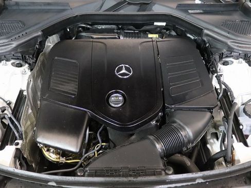 Certified 2025 Mercedes-Benz GLC 300 4MATIC image 30