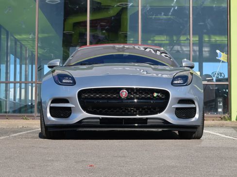 Used 2020 Jaguar F-TYPE R image 3