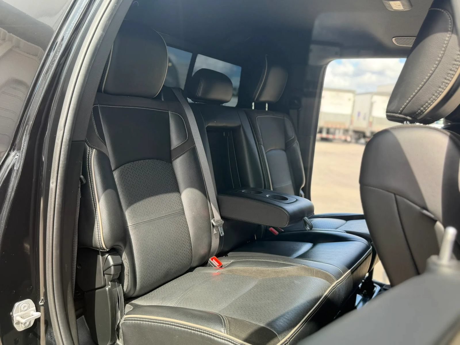 Used 2020 RAM 2500 Laramie w/ Night Edition AWD/4WD image 32