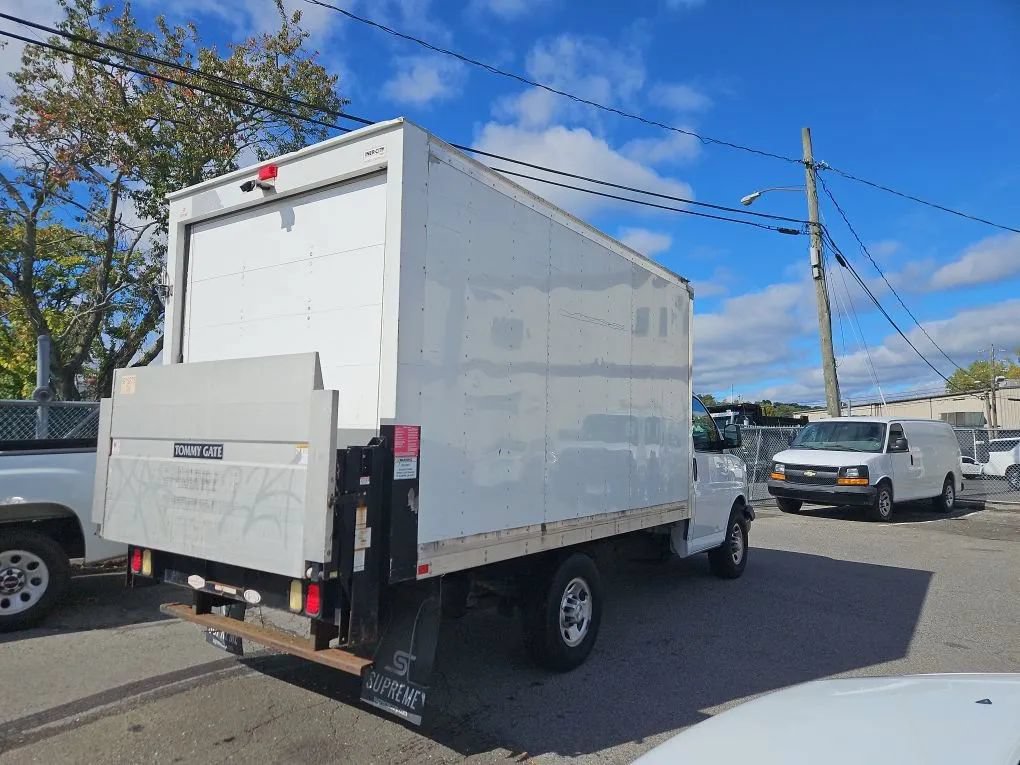 Used 2020 Chevrolet Express 3500 RWD image 8