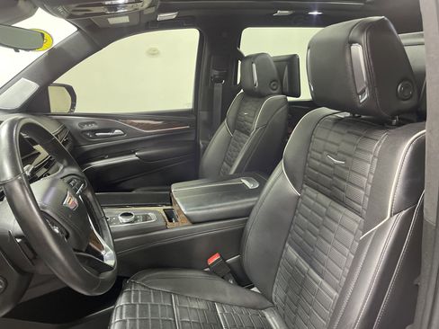 Used 2021 Cadillac Escalade Premium Luxury Platinum image 11