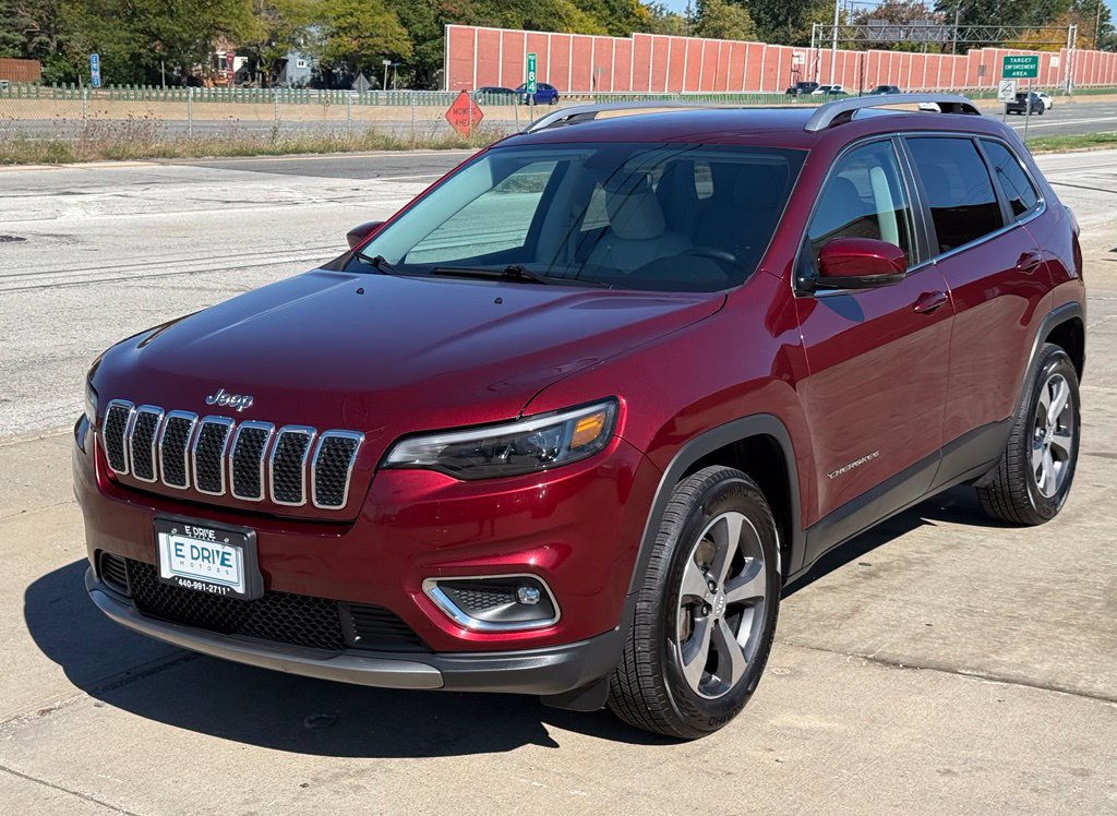 Used 2019 Jeep Cherokee Limited AWD/4WD image 1