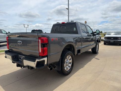 Used 2023 Ford F250 Lariat w/ Lariat Ultimate Package AWD/4WD image 5