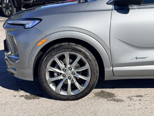 Used 2024 Buick Encore GX Avenir FWD image 9