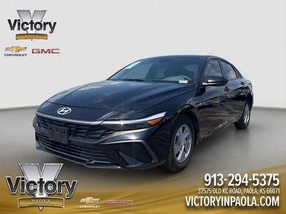 Used 2024 Hyundai Elantra SE
