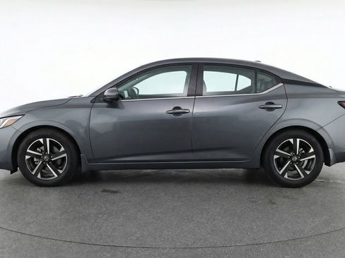 Used 2025 Nissan Sentra SV FWD image 5