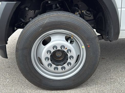 New 2026 RAM 5500 Tradesman w/ Chrome Appearance Group image 27