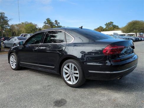 Used 2017 Volkswagen Passat 1.8T SEL Premium image 6