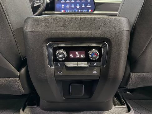 Used 2025 Chevrolet Tahoe High Country w/ Sun And Tow Package AWD/4WD image 29