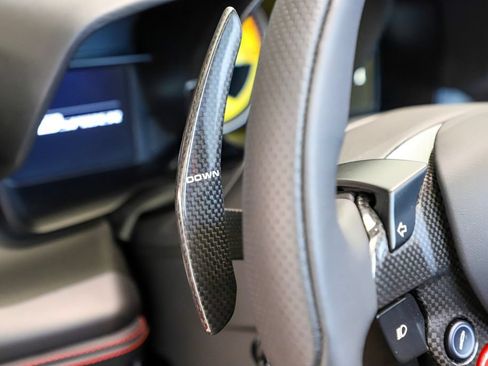 Certified 2022 Ferrari F8 Tributo RWD image 17