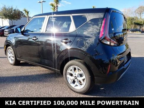 Certified 2025 Kia Soul LX image 7