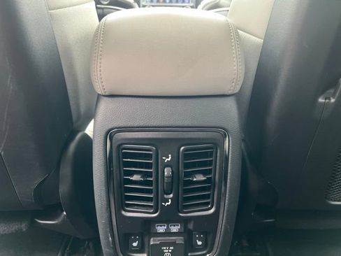 Used 2018 Jeep Grand Cherokee Limited RWD image 18