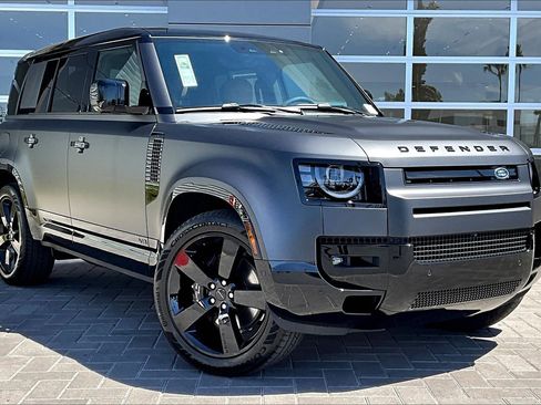 New 2026 Land Rover Defender 110 V8 AWD/4WD image 2