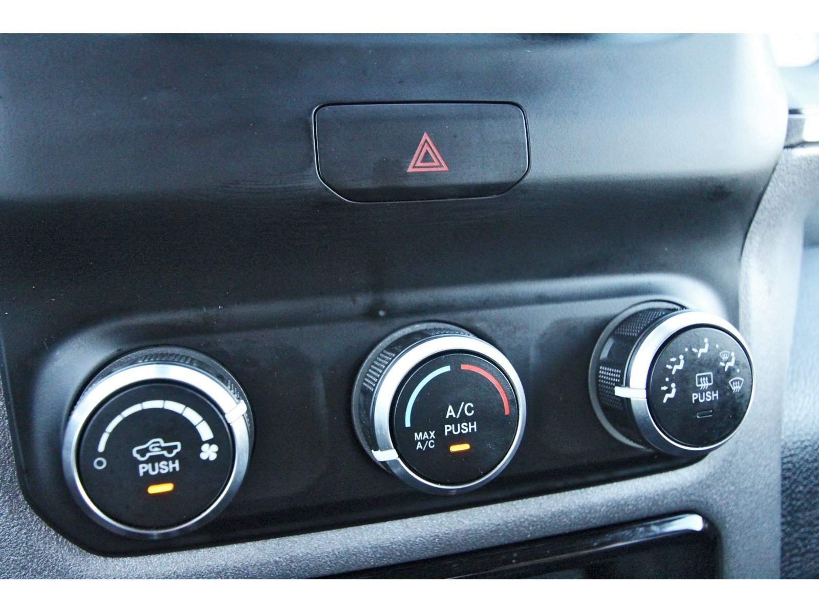 Used 2022 RAM 2500 Tradesman w/ Chrome Appearance Group AWD/4WD image 28