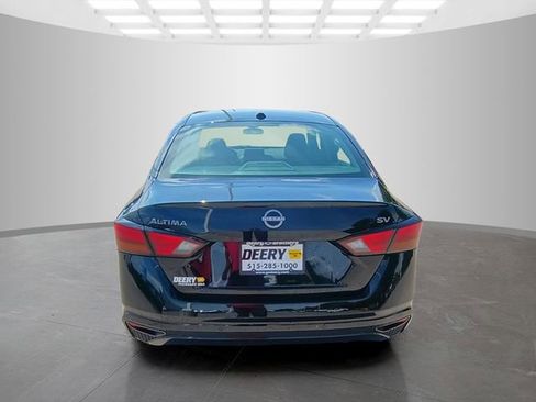 Used 2023 Nissan Altima 2.5 SV FWD image 10
