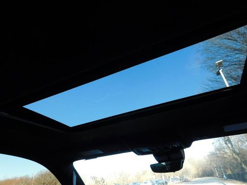 Used 2024 GMC Sierra 2500 Denali Ultimate image 4