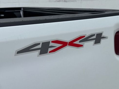 Used 2024 Chevrolet Silverado 2500 LT image 17