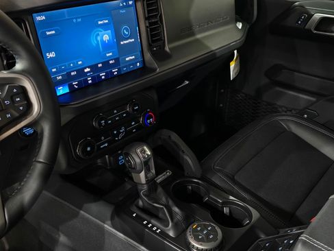 New 2025 Ford Bronco Badlands image 18
