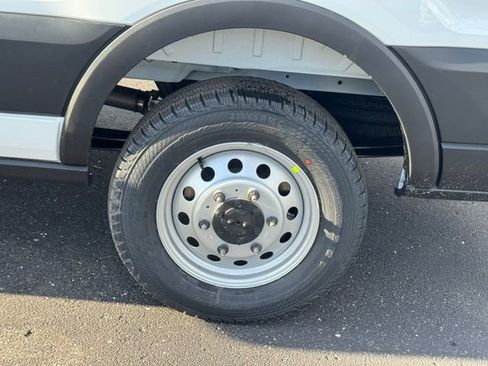 New 2026 Ford Transit 250 148 Medium Roof Extended AWD image 7