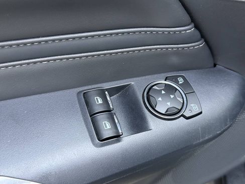 Used 2025 Ford Mustang GT Premium RWD image 31