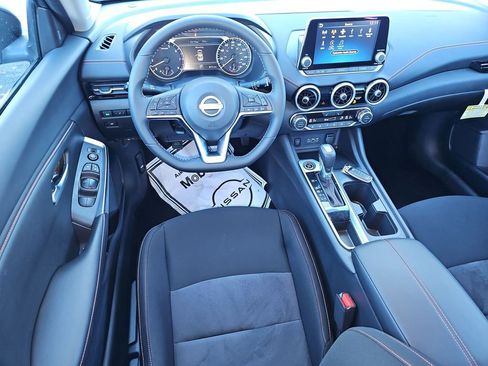 Used 2025 Nissan Sentra SR image 31