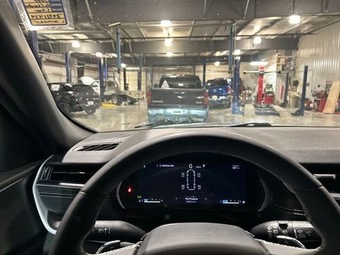 Used 2024 Jeep Grand Cherokee L Altitude image 14