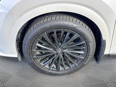 Used 2024 Lexus RX 350 Premium image 32