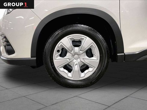 Used 2024 Subaru Forester AWD/4WD image 11