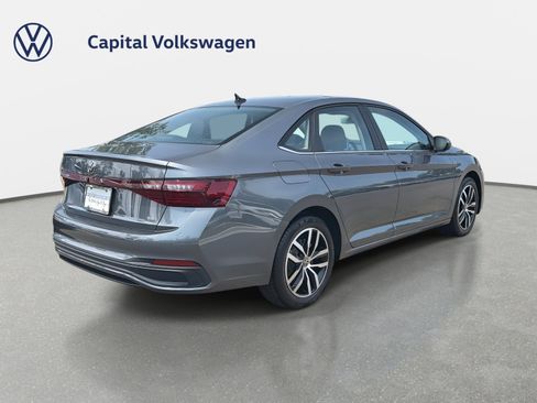 New 2026 Volkswagen Jetta SE FWD image 5