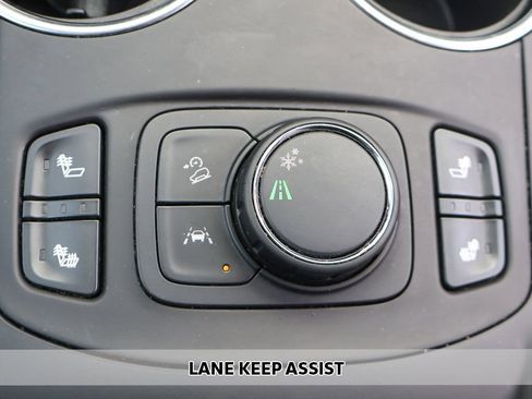 Used 2024 GMC Terrain SLT FWD image 10