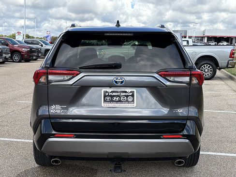 Used 2020 Toyota RAV4 XSE w/ XSE Grade Weather Package AWD/4WD image 7