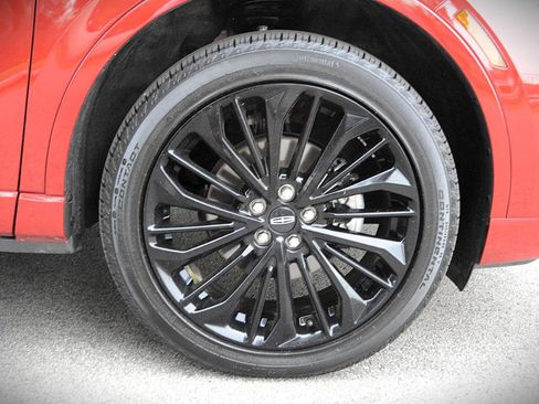 Used 2023 Lincoln Corsair AWD w/ Equipment Group 101A image 12