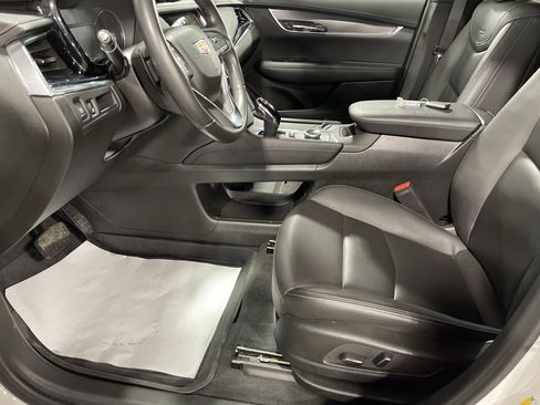Used 2024 Cadillac XT6 Luxury w/ LPO, Floor Liner Package image 10