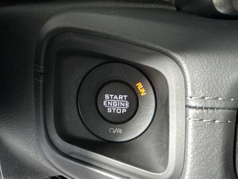 Certified 2025 Jeep Wrangler Unlimited Rubicon w/ Convenience Group AWD/4WD image 30