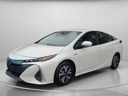 Certified 2017 Toyota Prius Prime Plus image 2