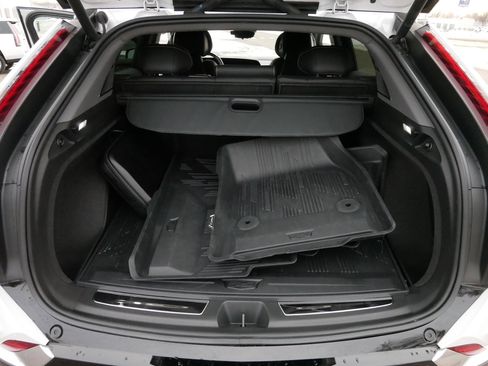 Certified 2025 Cadillac Optiq Luxury 2 w/ LPO, Floor Liner Package image 18