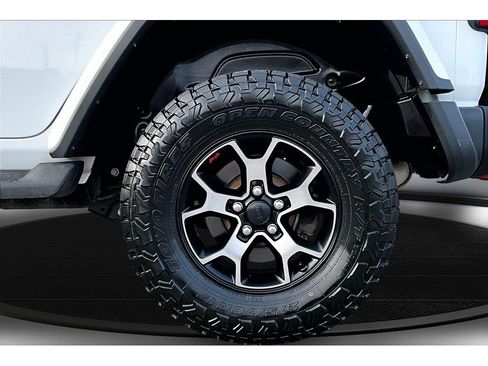 Used 2018 Jeep Wrangler Unlimited Rubicon AWD/4WD image 41