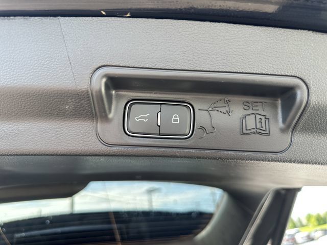 Certified 2025 Ford Explorer ST-Line AWD/4WD image 19
