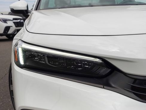 Used 2024 Honda Civic Touring image 3