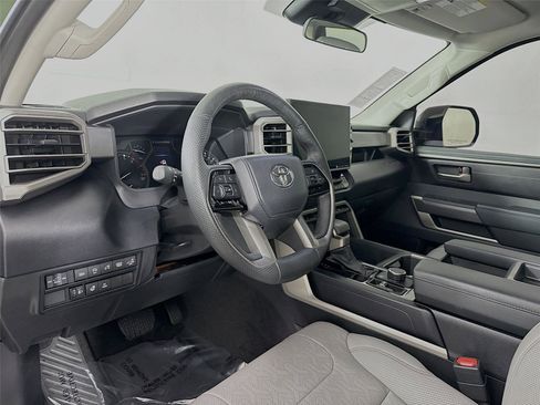 Used 2022 Toyota Tundra SR5 w/ SR5 Premium Package image 13