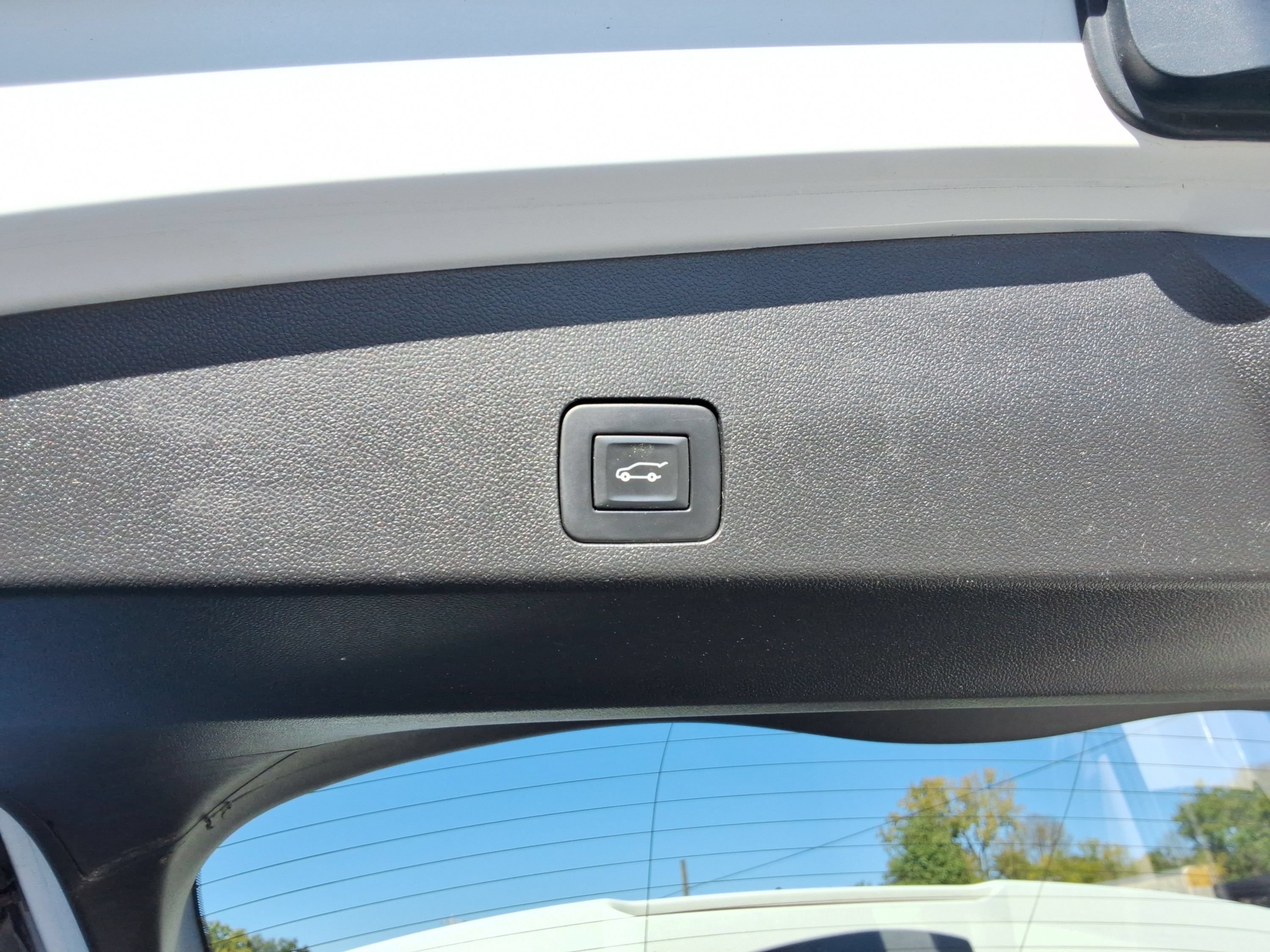 Used 2021 Buick Encore GX Essence AWD/4WD image 43