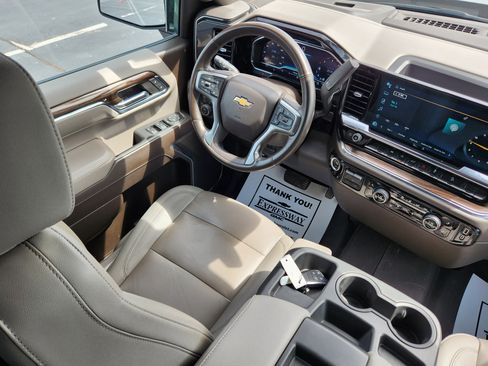 Used 2024 Chevrolet Silverado 1500 LT AWD/4WD image 14