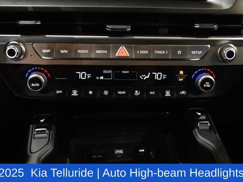 Used 2025 Kia Telluride S AWD/4WD image 20