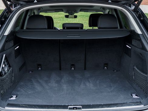 Used 2024 Audi Q5 e Premium Plus image 27