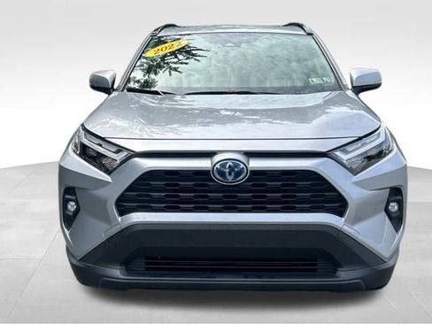 Used 2022 Toyota RAV4 XLE Premium AWD/4WD image 8