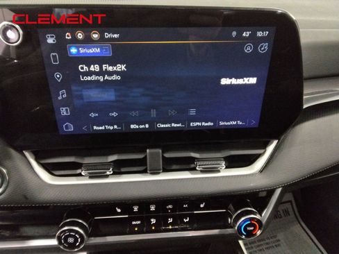 Used 2025 Chevrolet Equinox LT image 19