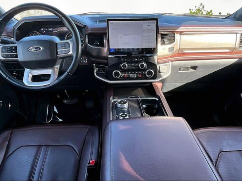Used 2024 Ford Expedition Max Limited image 16