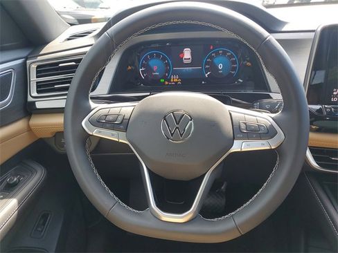 New 2026 Volkswagen Atlas Cross Sport SE image 27